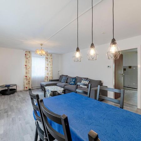 Cozy Villa With Garden, Balcony And Parking Area In Duesseldorf Bagian luar foto