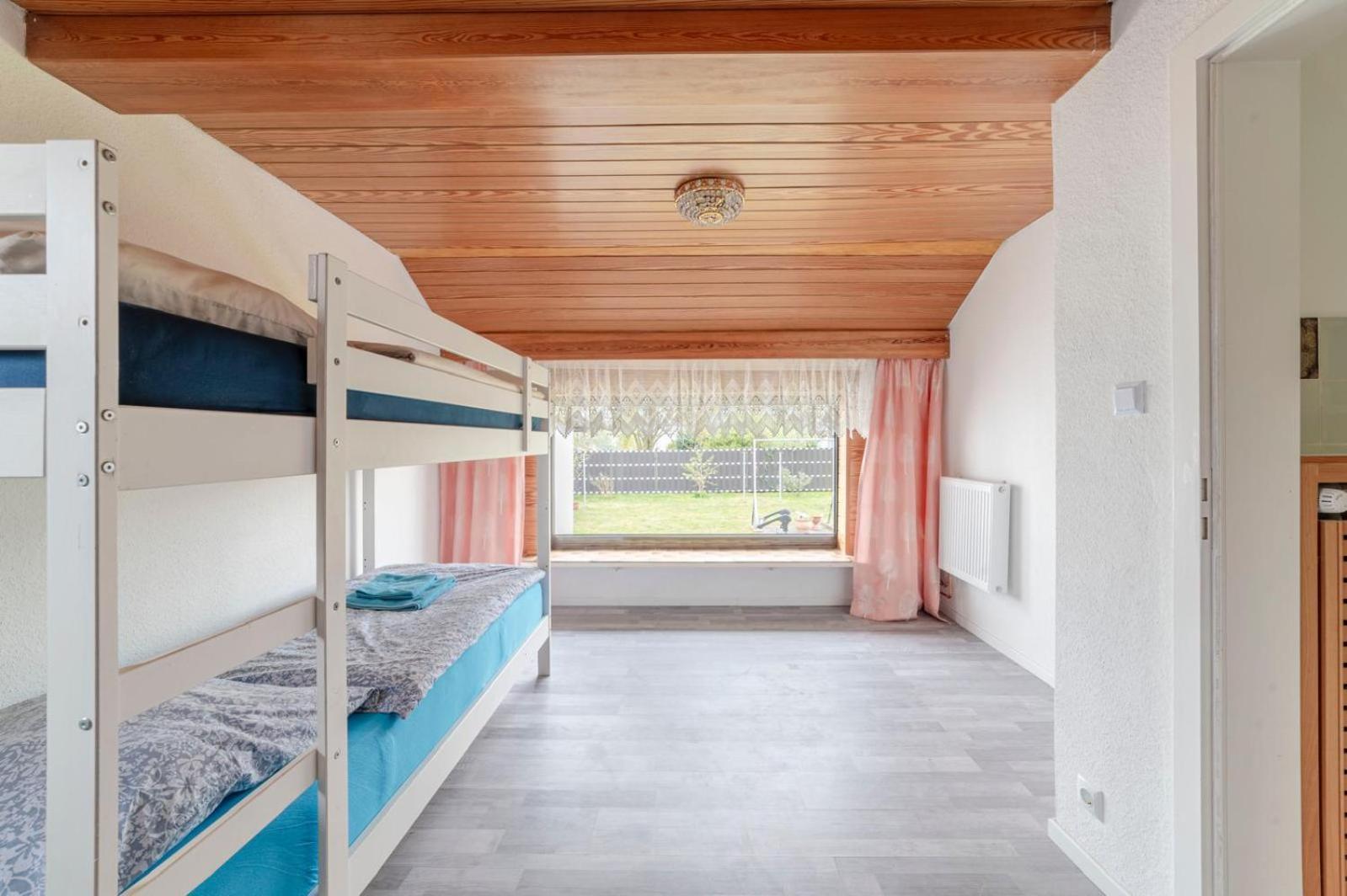 Cozy Villa With Garden, Balcony And Parking Area In Duesseldorf Bagian luar foto