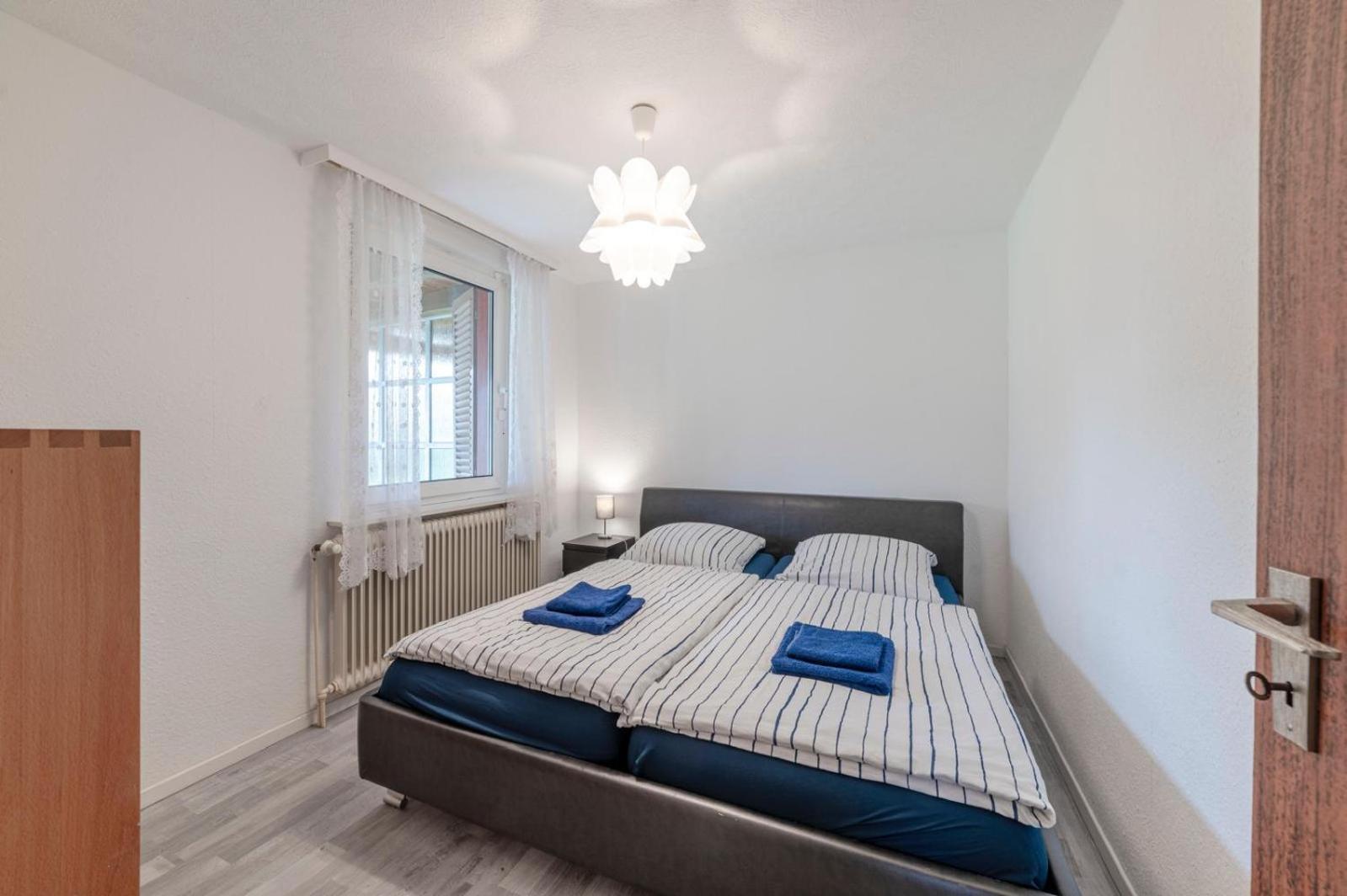 Cozy Villa With Garden, Balcony And Parking Area In Duesseldorf Bagian luar foto