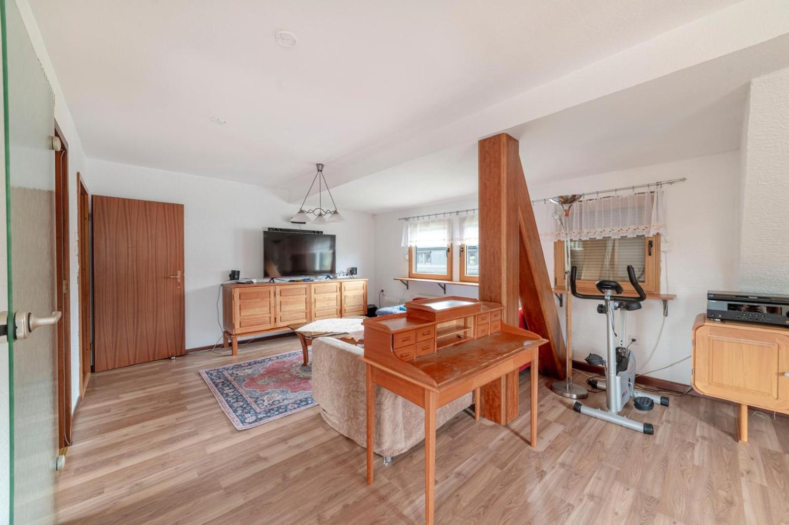 Cozy Villa With Garden, Balcony And Parking Area In Duesseldorf Bagian luar foto
