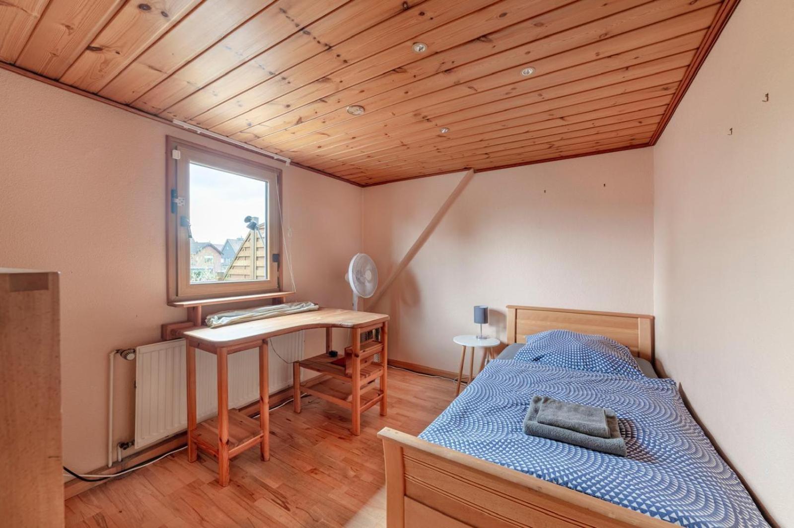 Cozy Villa With Garden, Balcony And Parking Area In Duesseldorf Bagian luar foto