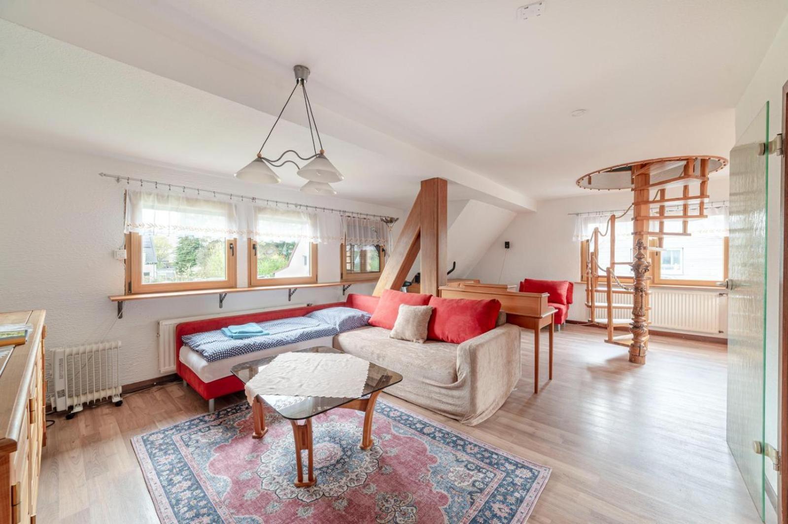 Cozy Villa With Garden, Balcony And Parking Area In Duesseldorf Bagian luar foto